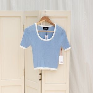 Short sleeve cropped sweater with contrast detail